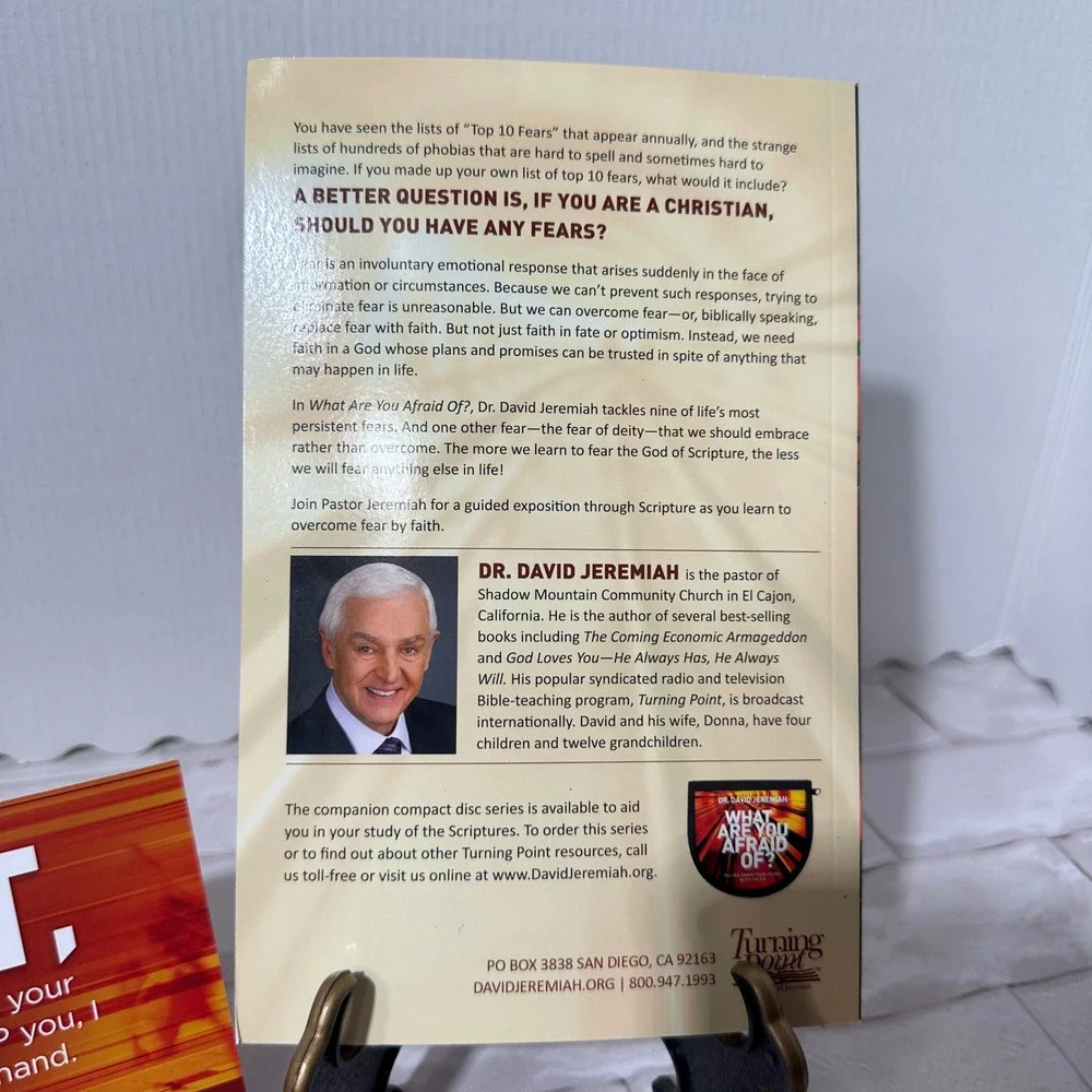 Dr David Jeremiah What Are You Afraid Of Paperback Study Guide & Bonus Bookmark‎